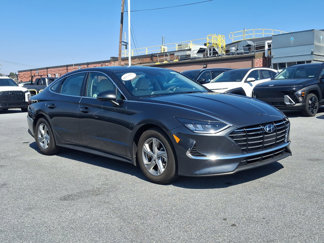 Certified 2023 Hyundai Sonata SE w/ Winter Weather Package image 1