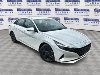Used 2022 Hyundai Elantra SEL w/ Convenience Package image 1