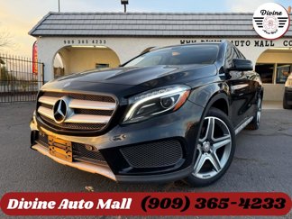 Used 2015 Mercedes-Benz GLA 250 4MATIC w/ Premium Package image 1