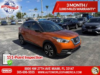 Used 2019 Nissan Kicks SV image 1