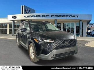Used 2022 Toyota Corolla Cross LE image 1