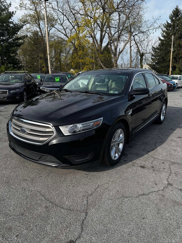 Used 2017 Ford Taurus SE image 1