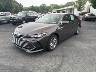 Certified 2019 Toyota Avalon XLE image 1