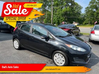 Used 2015 Ford Fiesta SE image 1