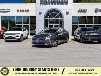 Used 2019 Toyota Prius XLE image 1