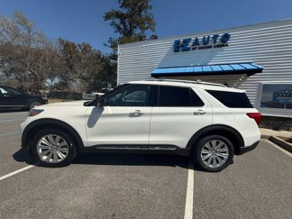 Used 2022 Ford Explorer Limited image 1