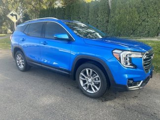 New 2024 GMC Terrain SLT w/ Infotainment Package II image 1