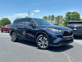 Used 2020 Toyota Highlander XLE image 1