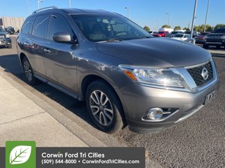 Used 2015 Nissan Pathfinder SV image 1