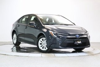 Used 2024 Toyota Corolla LE w/ LE Convenience Package image 1