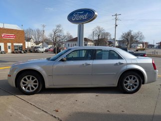 Used 2010 Chrysler 300 Touring image 1