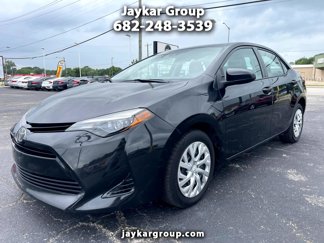 Used 2018 Toyota Corolla LE image 1