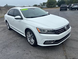 Used 2017 Volkswagen Passat 3.6 SEL Premium image 1