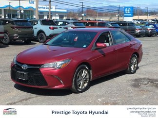 Used 2017 Toyota Camry SE image 1
