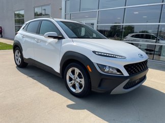 Used 2023 Hyundai Kona SEL image 1