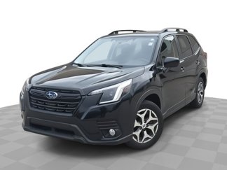 Used 2023 Subaru Forester Premium image 1
