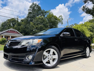 Used 2012 Toyota Camry SE image 1