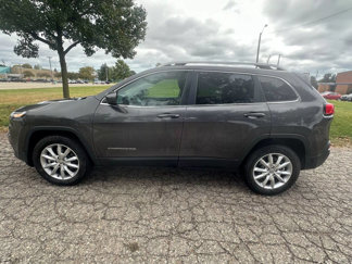 Used 2016 Jeep Cherokee Limited image 1