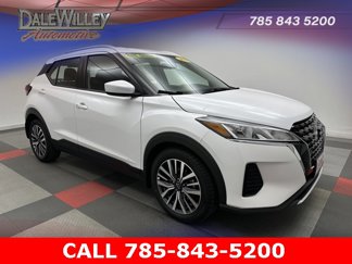 Used 2023 Nissan Kicks SV image 1