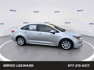 Used 2022 Toyota Corolla LE image 1