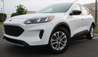 Used 2022 Ford Escape SE image 1