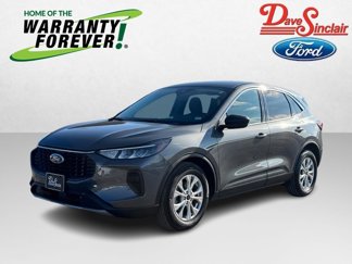 Used 2023 Ford Escape Active w/ Cold Weather Package image 1