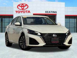 Used 2023 Nissan Altima 2.5 SV image 1