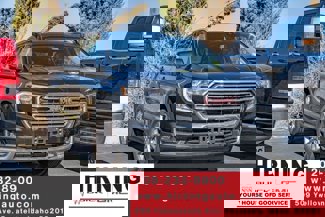 Used 2022 GMC Terrain SLT w/ Infotainment Package II image 1