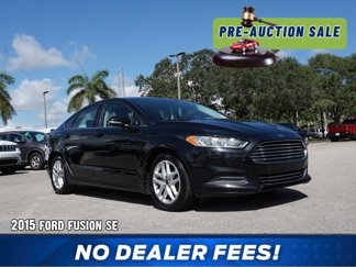 Used 2015 Ford Fusion SE image 1