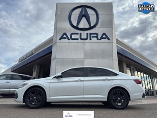 Used 2023 Volkswagen Jetta SE image 1
