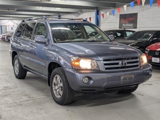 Used 2005 Toyota Highlander V6 video 1