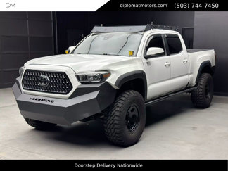 Used 2018 Toyota Tacoma TRD Sport image 1