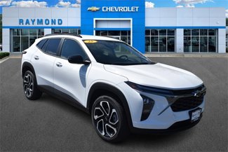 New 2025 Chevrolet Trax RS image 1