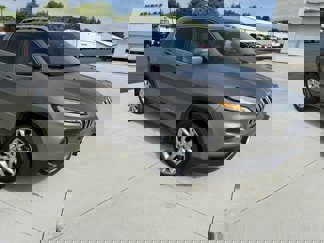 Used 2018 Jeep Cherokee Limited w/ Trailer Tow Group image 1