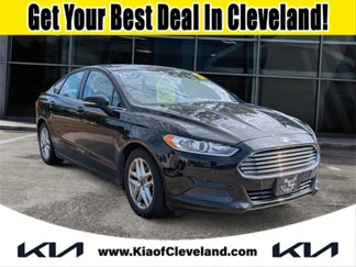 Used 2016 Ford Fusion SE image 1