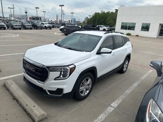 Used 2022 GMC Terrain SLE w/ Driver Convenience Package image 1