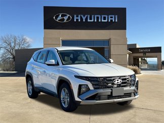 New 2025 Hyundai Tucson SE image 1