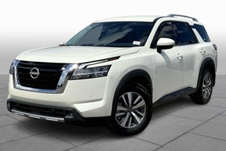 Used 2022 Nissan Pathfinder SL image 1