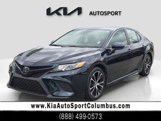 Used 2020 Toyota Camry SE image 1