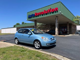 Used 2011 Hyundai Accent SE image 1