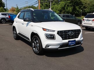 Used 2024 Hyundai Venue Limited image 1