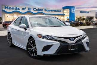 Used 2020 Toyota Camry SE image 1