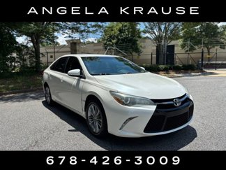 Used 2015 Toyota Camry SE image 1