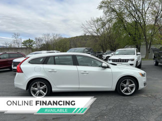 Used 2016 Volvo V60 T5 Platinum image 1