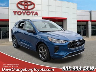 Used 2023 Ford Escape ST-Line image 1