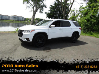 Used 2020 Chevrolet Traverse LT image 1