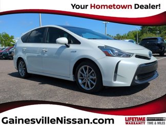 Used 2017 Toyota Prius V Five image 1