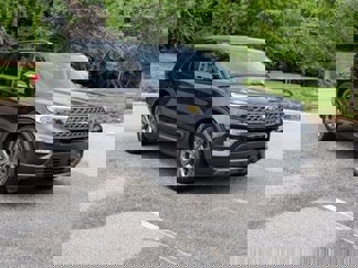 Certified 2022 Ford Explorer XLT w/ Equipment Group 202A image 1