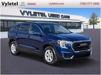 Certified 2022 GMC Terrain SLE image 1