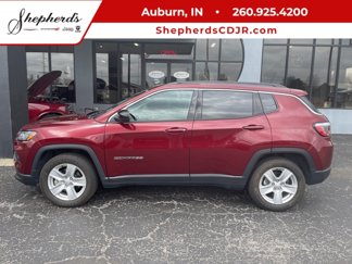 Used 2022 Jeep Compass Latitude image 1